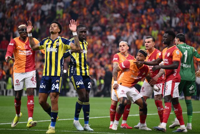 Dünya Galatasaray ve Fenerbahçe’yi konuşuyor! Şaşkına döndüler: Tek taraflı bir mücadele